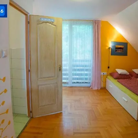 Apartman Uede Apartament Bánd